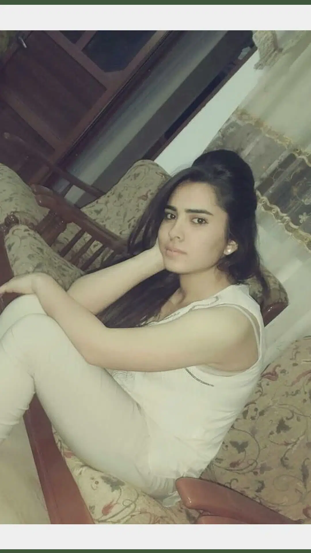 Ankara escort makalesi için kütüphane görseli 19, 01 portre